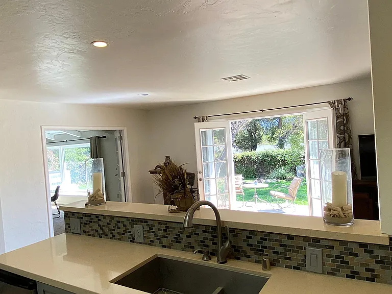 2061 Los Encinos Rd — Photo 9