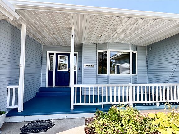 4th image of 106 Royal Crest Drive