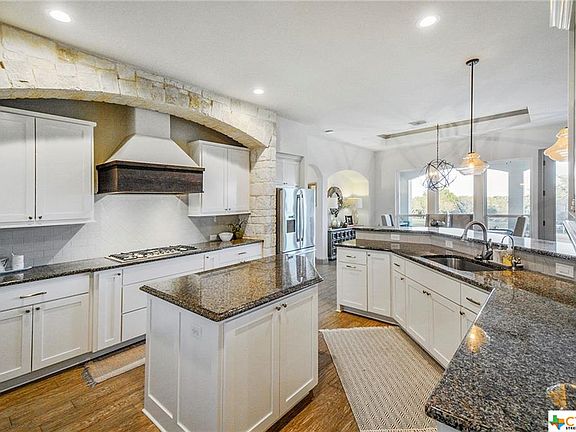 4th image of 1420 Decanter Dr