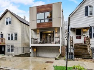 2723 W Saint Georges Ct, Chicago, IL 60647