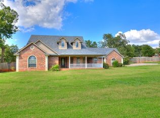 1527 Fox Run Ln, Blanchard, OK 73010