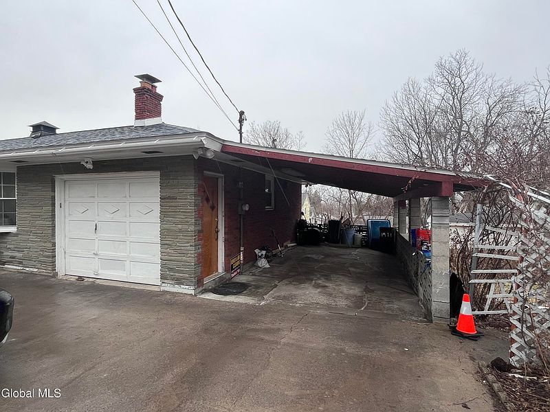 4th image of 1911 Golf Avenue