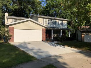 2385 Cedar Dale Ct, Maryland Heights, MO 63043