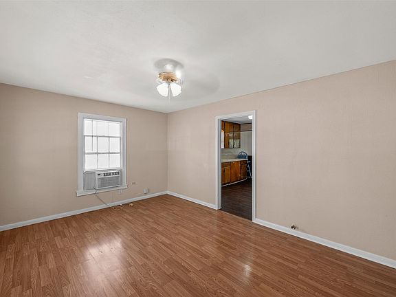 2nd image of 4016 Frederick Ave