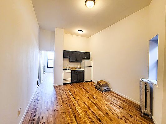 1st image of 2333 1st Ave APT 5C