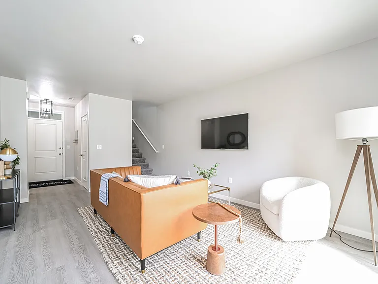 005-photo-living-room-13945297