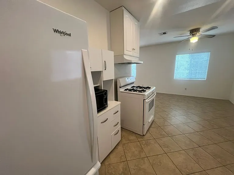 17430 W Gledhill St — Photo 14