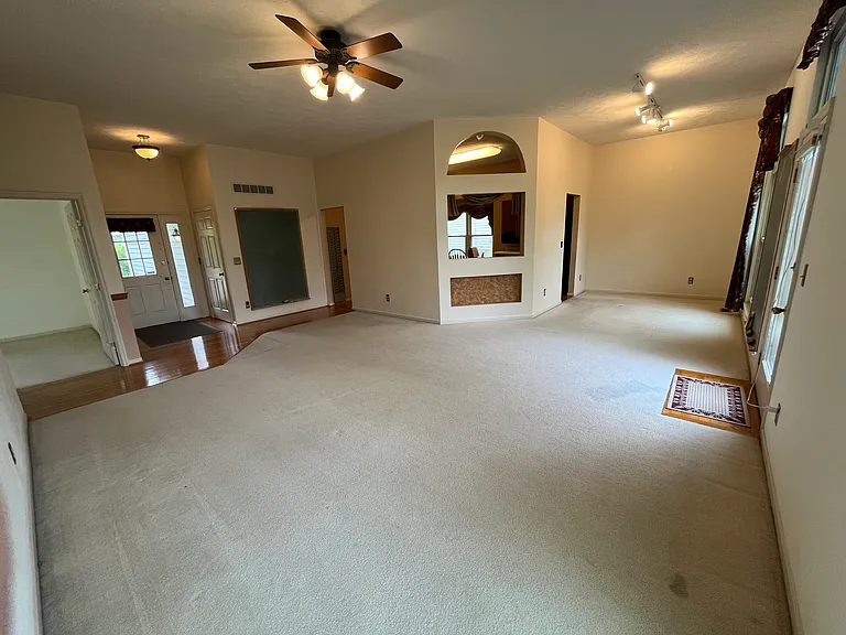 6400 Belmont Park Ct — Photo 14