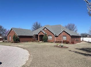 12 Robinette St, Shawnee, OK 74801