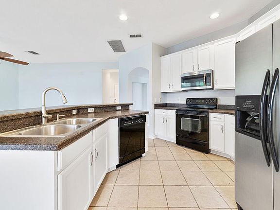 3rd image of 1054 Shadowmoss Dr