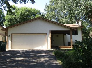 3223 Libby Ln, Vadnais Heights, MN 55127