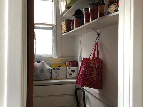 3rd image of 3652 N Janssen Ave #721
