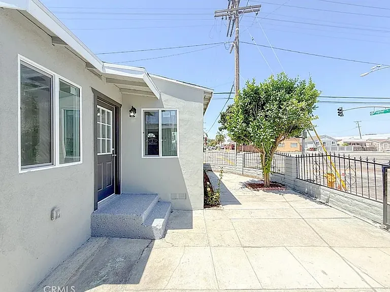 518 N Wilmington Ave — Photo 12
