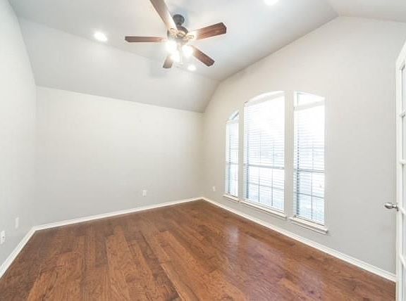 4th image of 2531 Pepperidge Dr