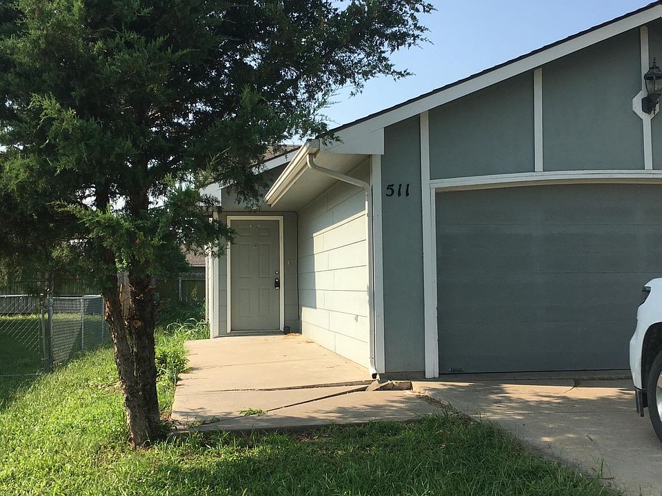 1st image of 511 Redwood Dr