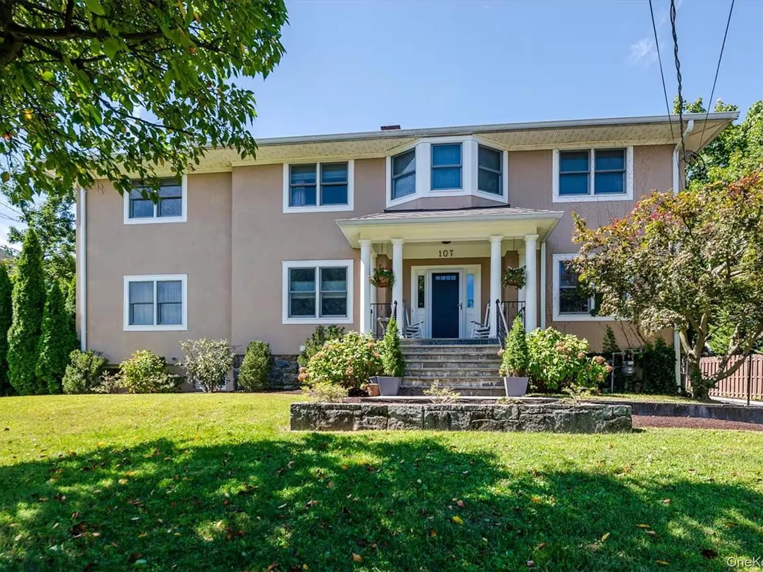 4 bed, 2.5 bath, 2739 sqft, $9,000 — Photo 1