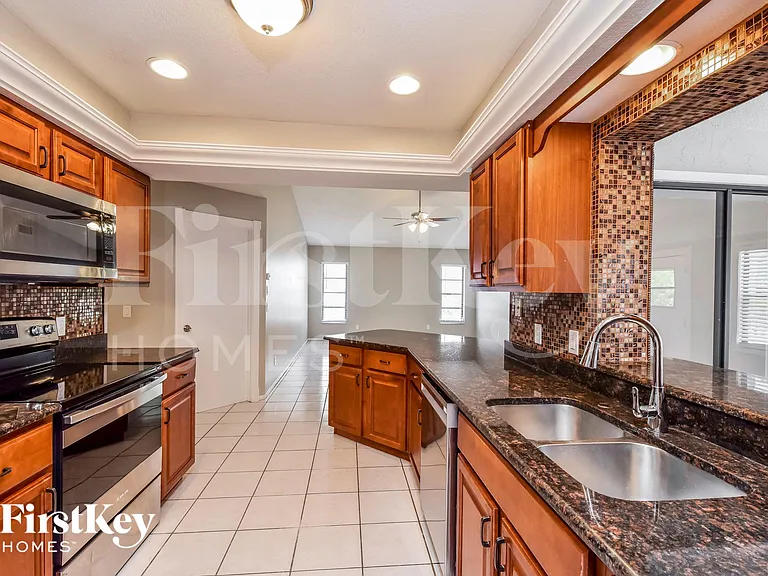 1000 Vega Ave NW — Photo 5
