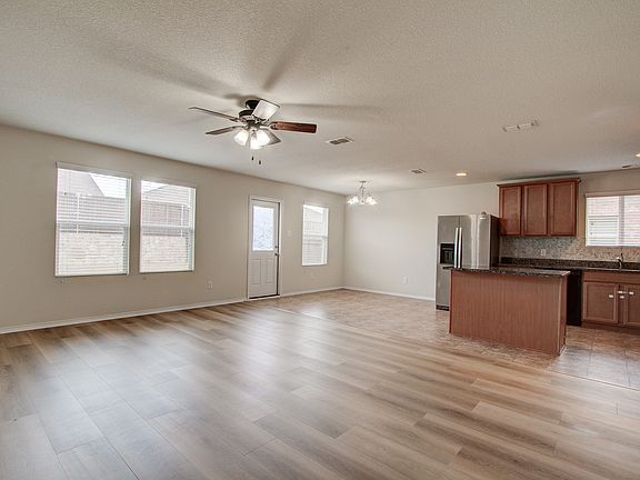 3rd image of 3121 Layla Creek Dr