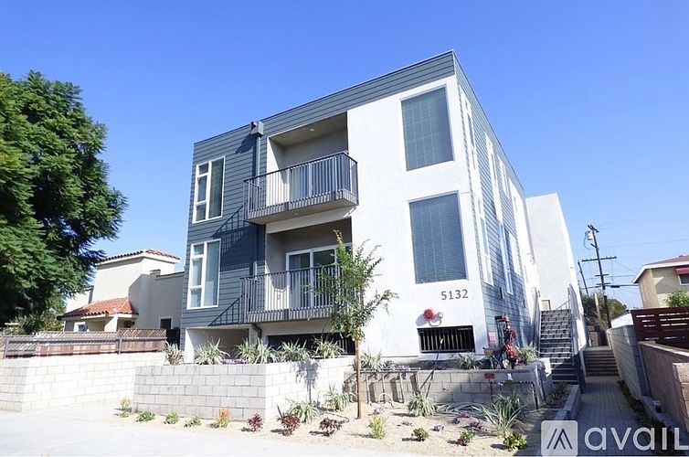 1st image of 5132 Cahuenga Blvd #4