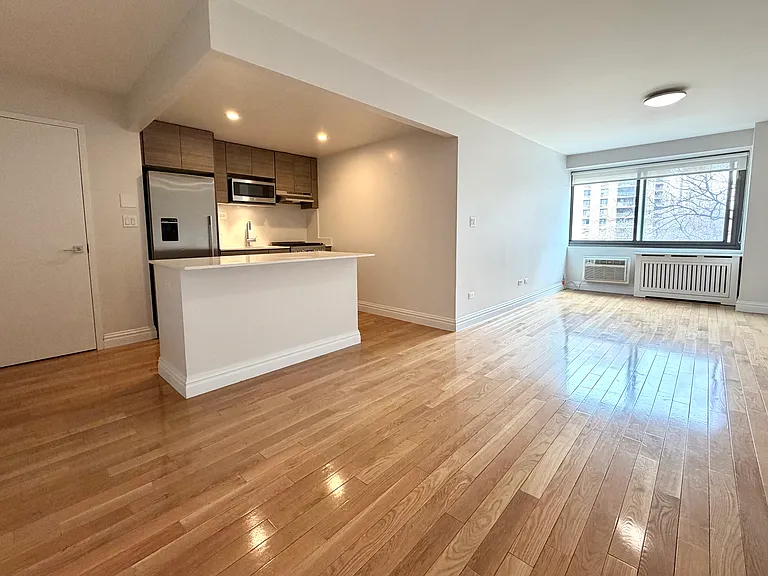120 W 97th St #4K — Photo 7