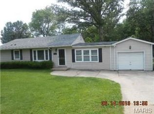 119 Lark Hill Ln, Ballwin, MO 63021