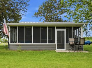 20697 257th St, Manchester, IA 52057