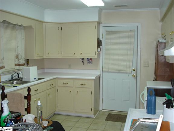 5th image of 118 Oak Park Dr