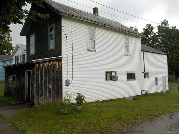 23 S Washington St, Randolph, NY 14772