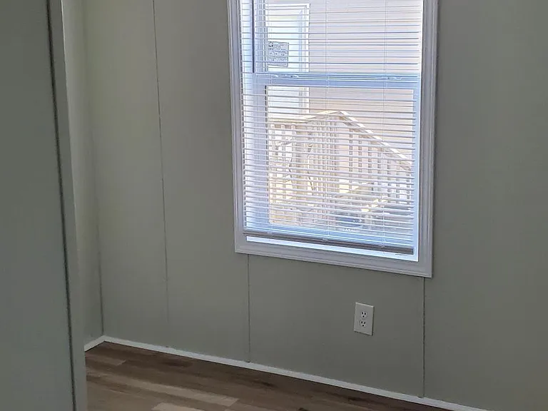 113 Sycamore Ln — Photo 2