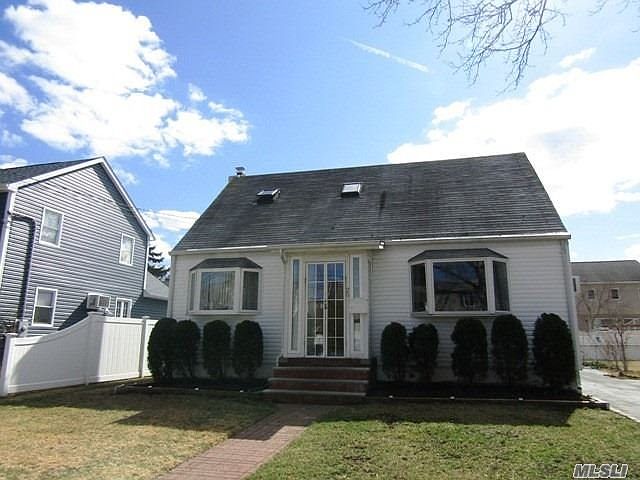 1st image of 20 Ruxton St