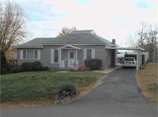 106 Frazer St, Mound City, MO 64470