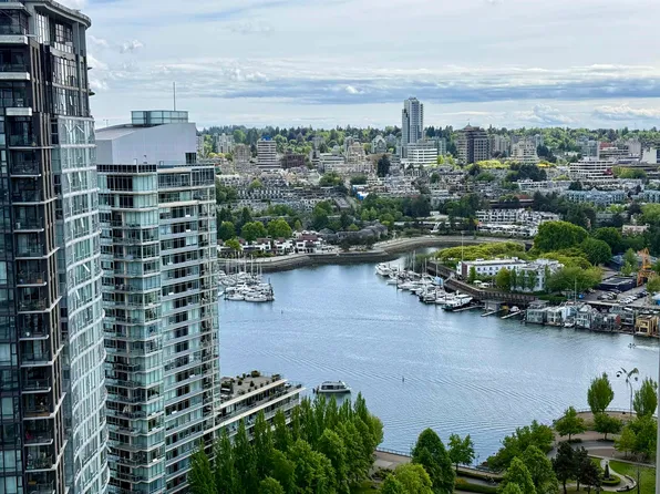 1495 Richards St #3106, Vancouver, BC V6Z 3E3