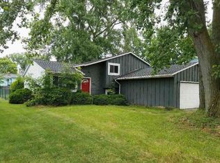 36485 Starboard Dr, Eastlake, OH 44095