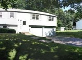 11 Matthew Ln, Windsor, CT 06095