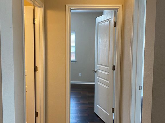 4th image of 122 Chering Dr
