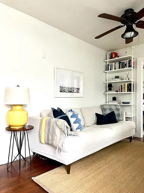 1813 Fair Way