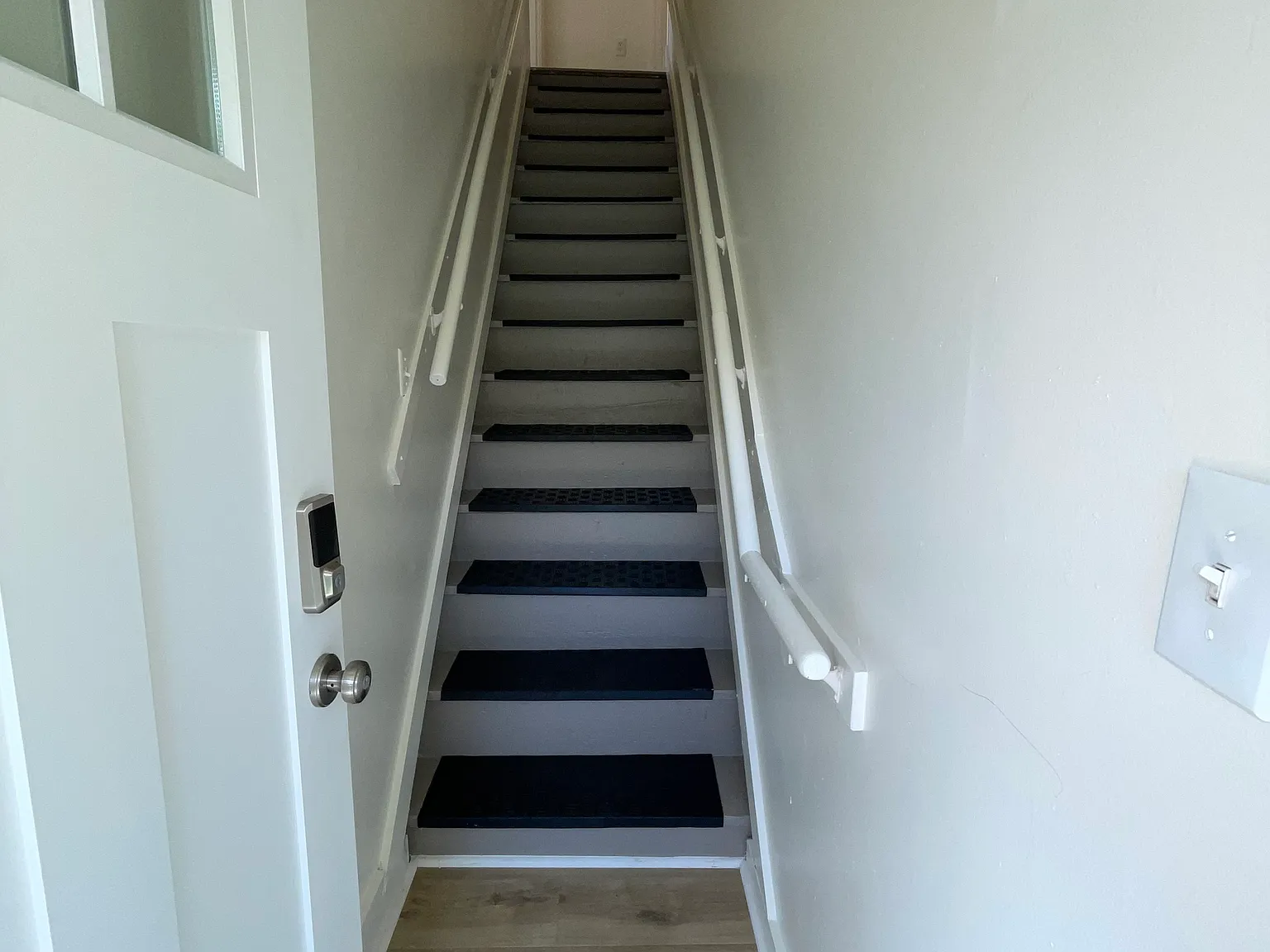 1 bed, 500 sqft, $1,150 — Photo 3