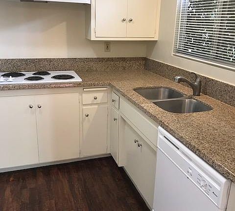 4th image of 840 Arcadia Ave APT 18
