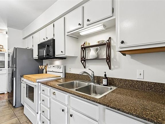 4th image of 14416 Fisher Rd