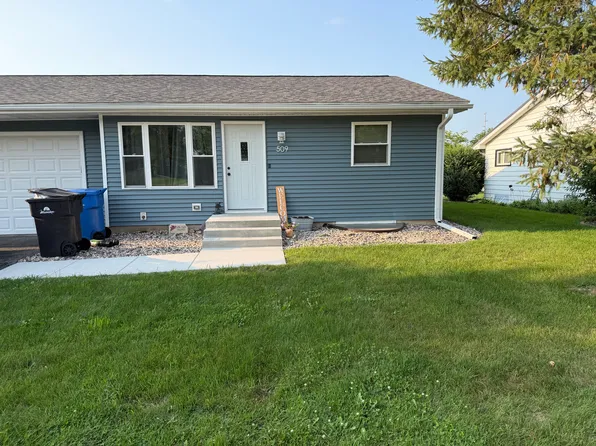 509 4th St, Waunakee, WI 53597