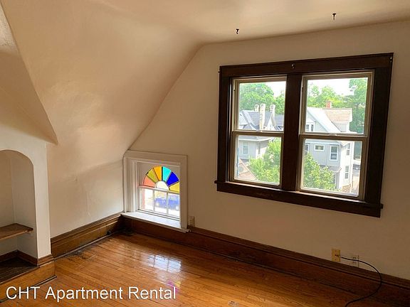 4th image of 134 W Gilman St #9062792
