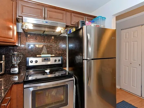 9 Weld St APT 25, Framingham, MA 01702