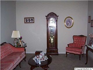 4th image of 136 Delynn Dr