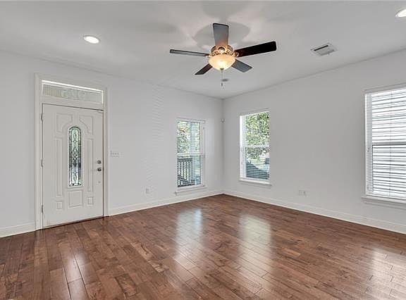 5th image of 925 Hillary St
