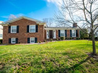 605 Fatima Ln, Maryhill Estates, KY 40207