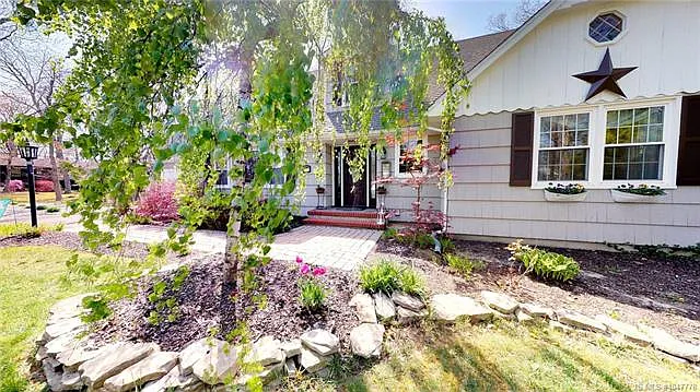 893 Ocean View Dr photo 1