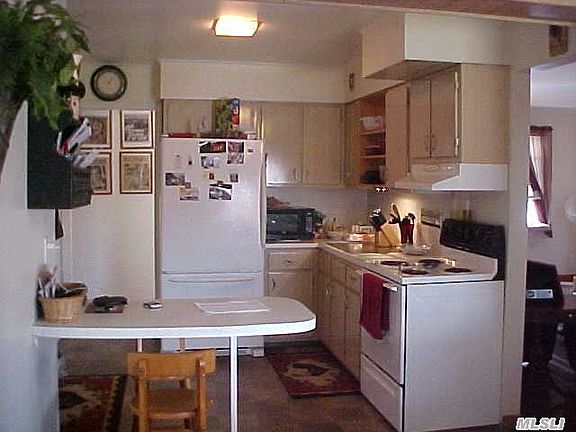 4th image of 18 N Ocean Ave