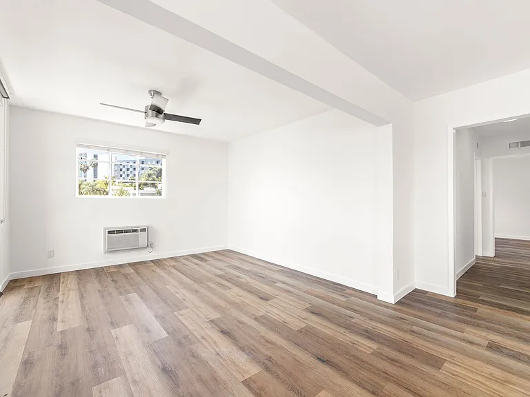8440 Fountain Ave — Photo 5