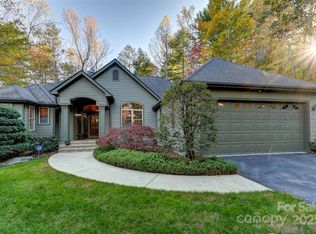 60 S Kuykendall Ct, Hendersonville, NC 28739