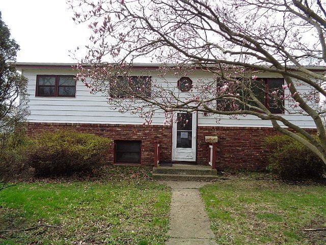 1st image of 713 W Plymouth St